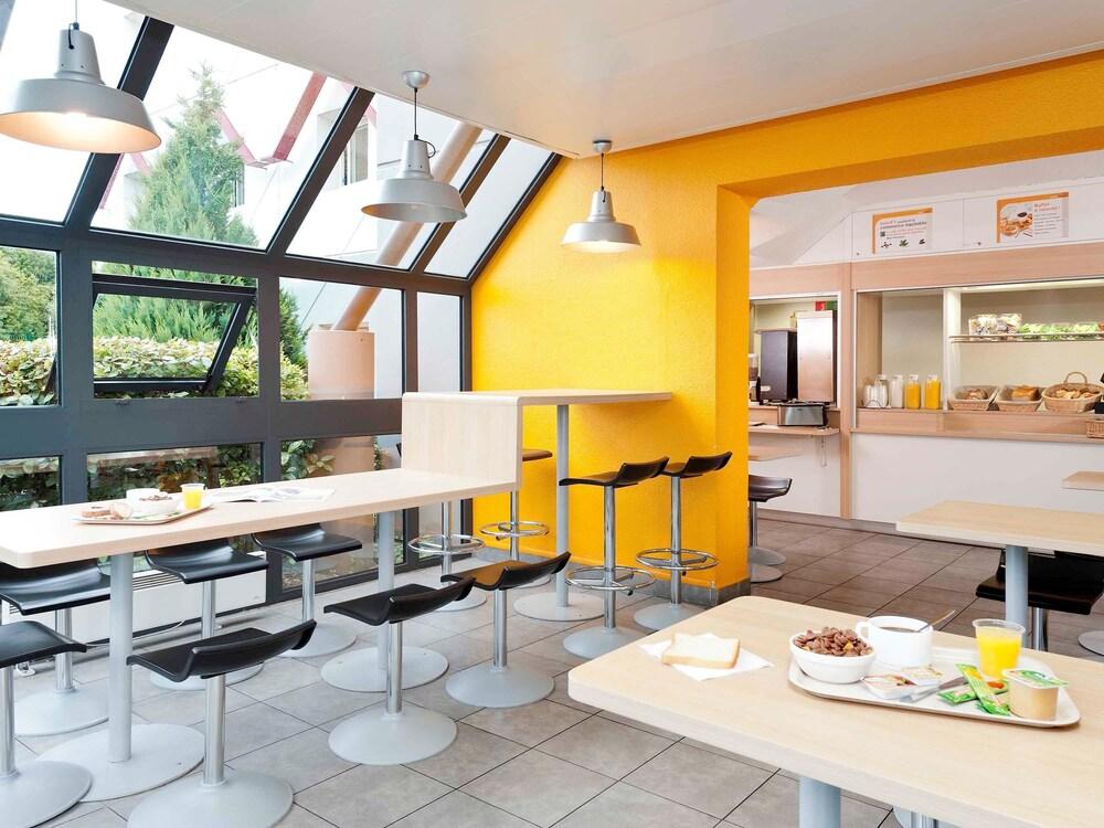 Hotel F1 Angers Ouest - Beaucouze Exterior photo